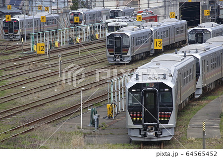 新津運輸区と様々なディーゼルカー（2020年3月） 64565452