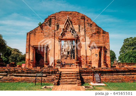 Wat Ratchaburana, ancient ruins in Ayutthaya, Thailand 64565501