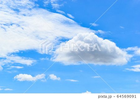 七月に見た青い空 七月に見た青い空 64569091