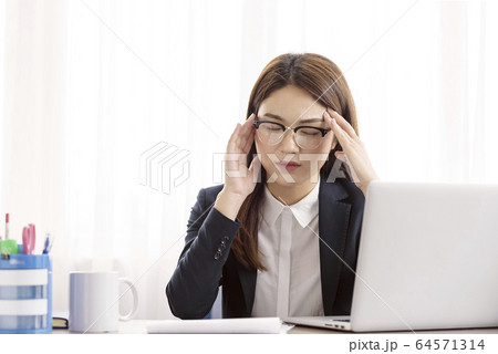 Business woman stress Business woman stress 64571314