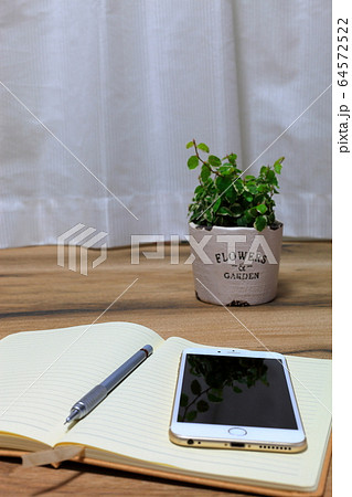 書斎のデスク 64572522