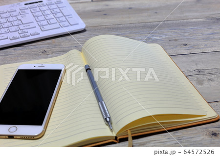 書斎のデスク 64572526