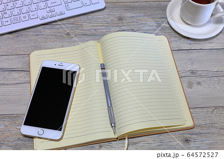 書斎のデスク 64572527