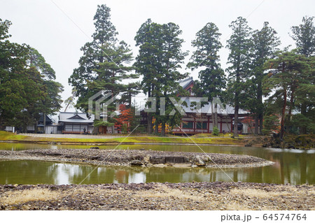 毛越寺庭園　大泉が池 64574764