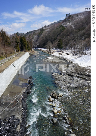 河川工事が進む安家川 64574930