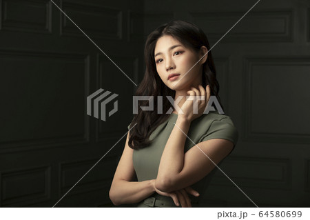 ビューティー 女性 女 64580699