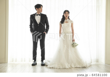 ライフスタイル 男女 ウエディング 64581100