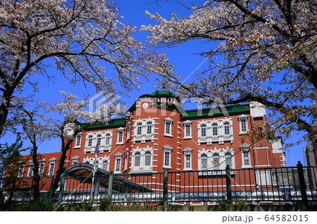 4月 深谷106深谷駅(新装)南口の桜 4月 深谷106深谷駅(新装)南口の桜 64582015