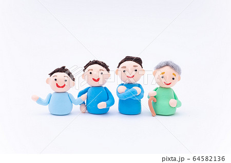 手作り紙粘土人形 4世代 少年 青年 中年 高年 手作り紙粘土人形 4世代 少年 青年 中年 高年 64582136