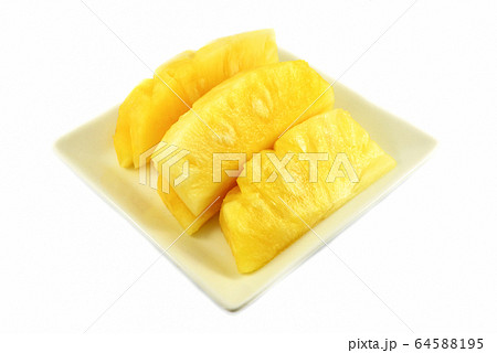 fresh pineapple isolated / sweet pineapple fruits fresh pineapple isolated / sweet pineapple fruits 64588195
