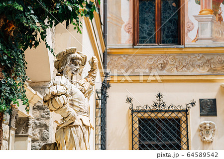 Peles Castle in Sinaia, Romania Peles Castle in Sinaia, Romania 64589542