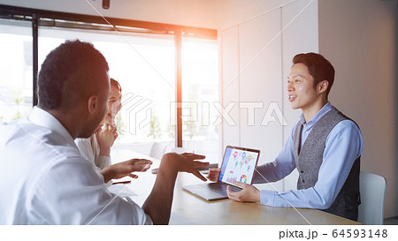 グローバルビジネス グローバルビジネス 64593148