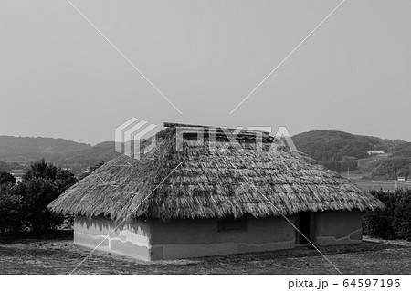 原の辻遺跡 モノクロ 【長崎県壱岐市】 原の辻遺跡 モノクロ 【長崎県壱岐市】 64597196
