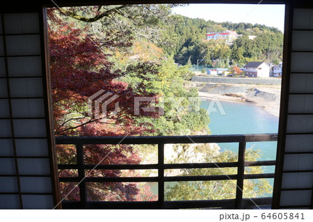 紅葉の臥龍山荘 紅葉の臥龍山荘 64605841