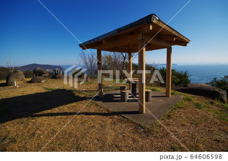 真鍋島の城山展望台 64606598