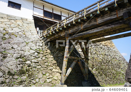彦根城　天秤櫓　御廊下橋 64609401