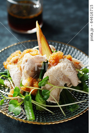 豚しゃぶのみぞれサラダ 豚しゃぶのみぞれサラダ 64616715