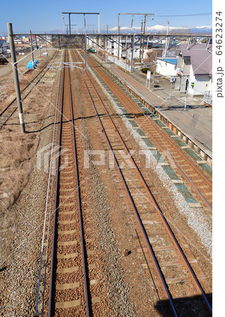 春の北海道苫小牧市JR錦岡駅の風景を撮影 春の北海道苫小牧市JR錦岡駅の風景を撮影 64623274
