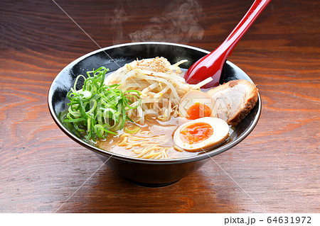 注意）湯気はレタッチ合成です。味噌らーめん、みそラーメン、味噌ラーメン。 64631972