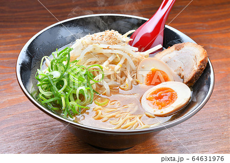 注意）湯気はレタッチ合成です。味噌らーめん、みそラーメン、味噌ラーメン。 64631976