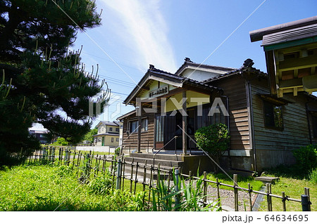居多ケ浜記念堂内(親鸞聖人上陸の地) 居多ケ浜記念堂内(親鸞聖人上陸の地) 64634695