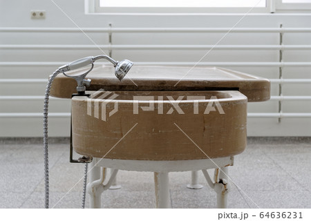 Antique autopsy table in the morgue of a clinic Antique autopsy table in the morgue of a clinic 64636231
