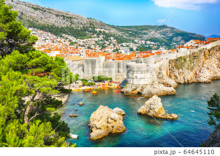 Fort Bokar seen from Fort Lovrijenac on a sunny 64645110