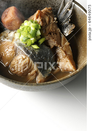サワラの梅煮 64649075