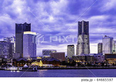 （神奈川県）横浜みなとみらい　全館点灯 64665597