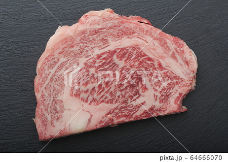 黒毛和牛　リブロースステーキ 64666070