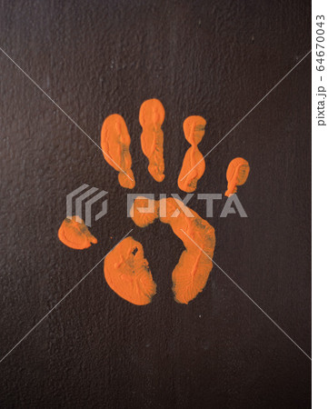 Handprint on the wall Handprint on the wall 64670043