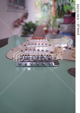 Green electric guitar See parts of the guitar 64670366
