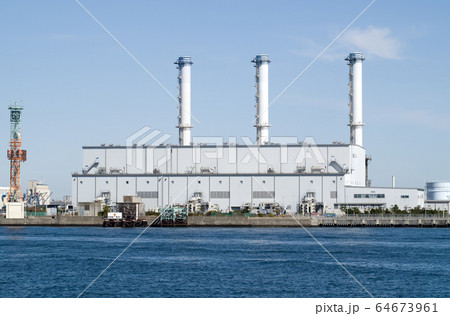 扇島の火力発電所の景色 64673961