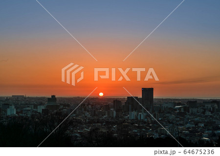 金沢の夕景 64675236