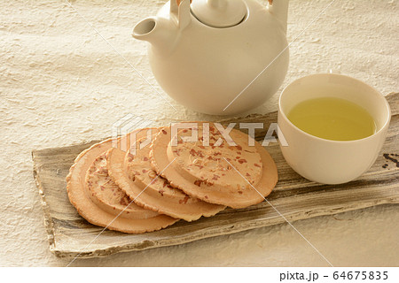 南部せんべい 64675835