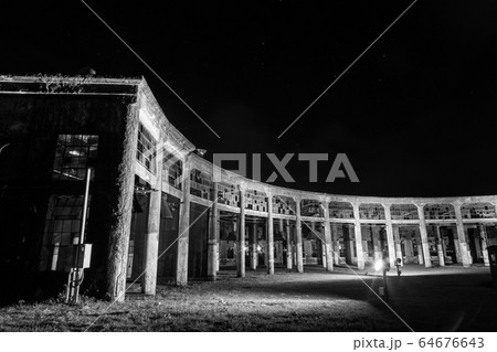 豊後森機関庫　モノクロ　【大分県玖珠郡】 64676643