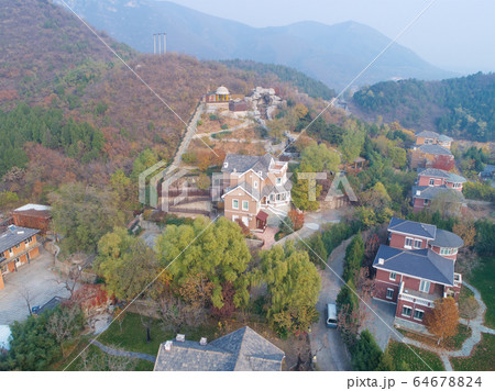 Aerial view of expensive villas in countryside suburb of Beijing  64678824