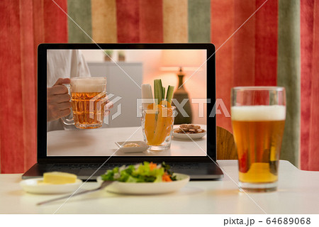 オンライン飲み会 オンライン飲み会 64689068