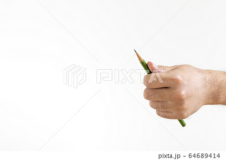 黒色の鉛筆を握る男の手の写真素材