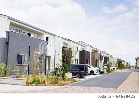 新興住宅　一戸建 64689428