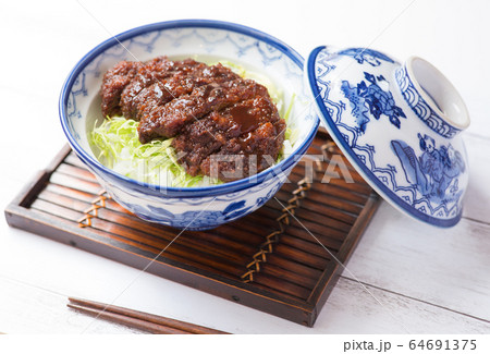 ソースカツ丼 64691375