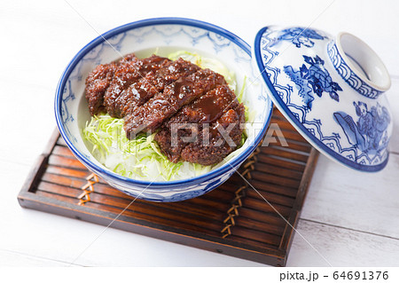 ソースカツ丼 64691376