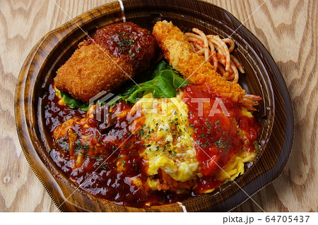 オムライス洋食弁当 64705437