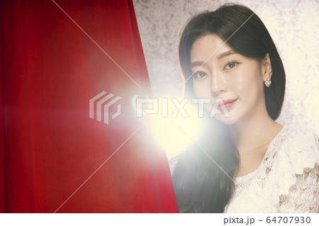女性 女 女の子 64707930