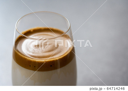 ダルゴナコーヒー 64714246