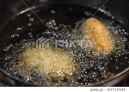 揚げ物 64714585