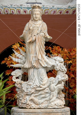 Guanyin Carved from white marble. 64714850