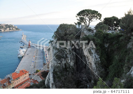 フランス、ニース、城跡公園、リンピア港 64717111