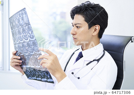 若い医者 ドクター 若い医者 ドクター 64717306