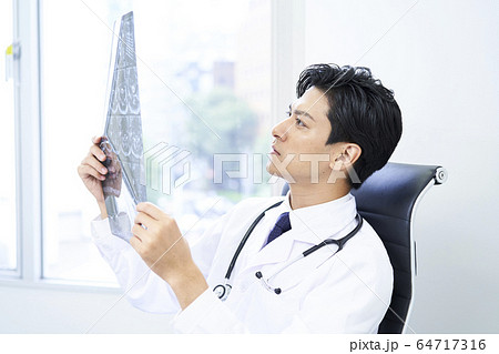 若い医者 ドクター 若い医者 ドクター 64717316